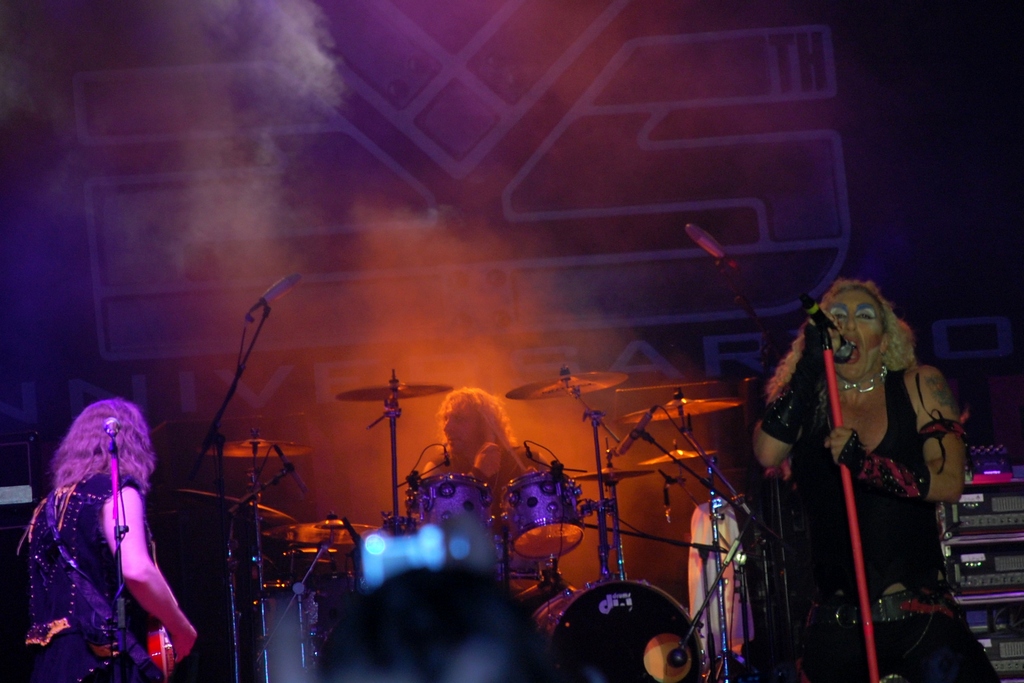 3 Twisted Sister 69.jpg